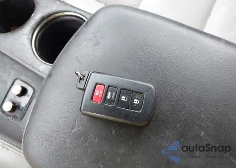 2016 Toyota Avalon Hybrid Xle z USA, uszkodzony, nr VIN 4T1BD1EB9GU055316